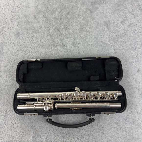 Yamaha Advantage Silver 200AD Flute and Cleaning Rod with Original Case - Picture 1 of 16